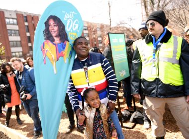 Tracy Morgan returns to his Brooklyn roots to give back