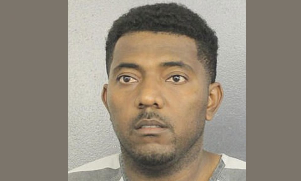 Florida youth pastor faces 25 charges for allegedly raping teen over 6 months