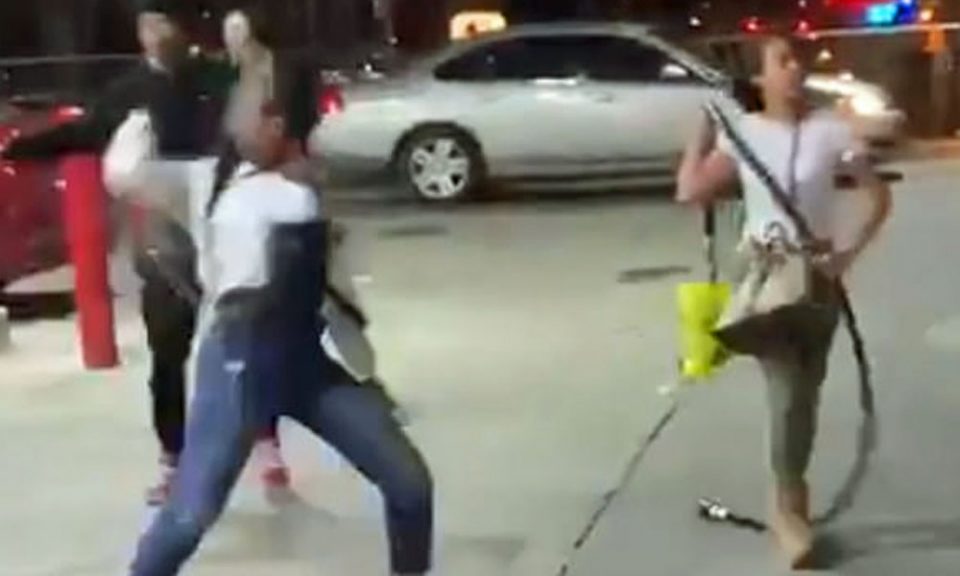 Fight erupts after women are caught stealing hot dogs (video)