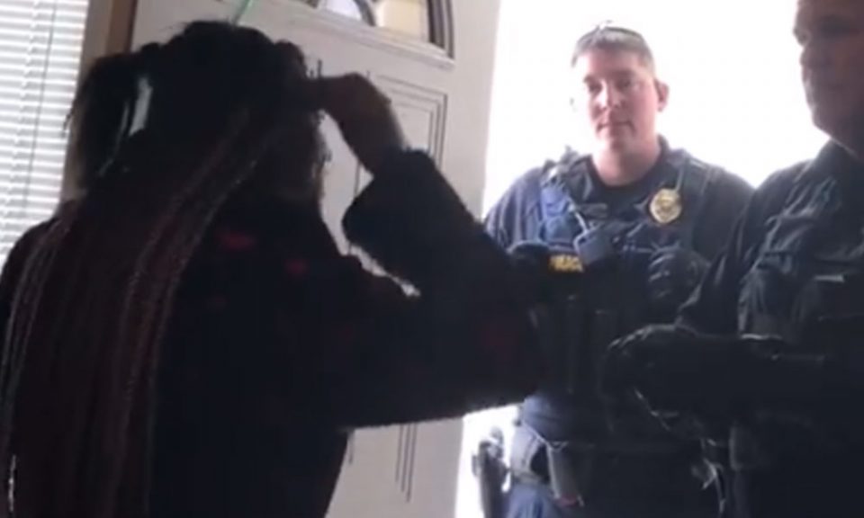 Cops retreat in shame as Black mom goes off for illegal entry (video)