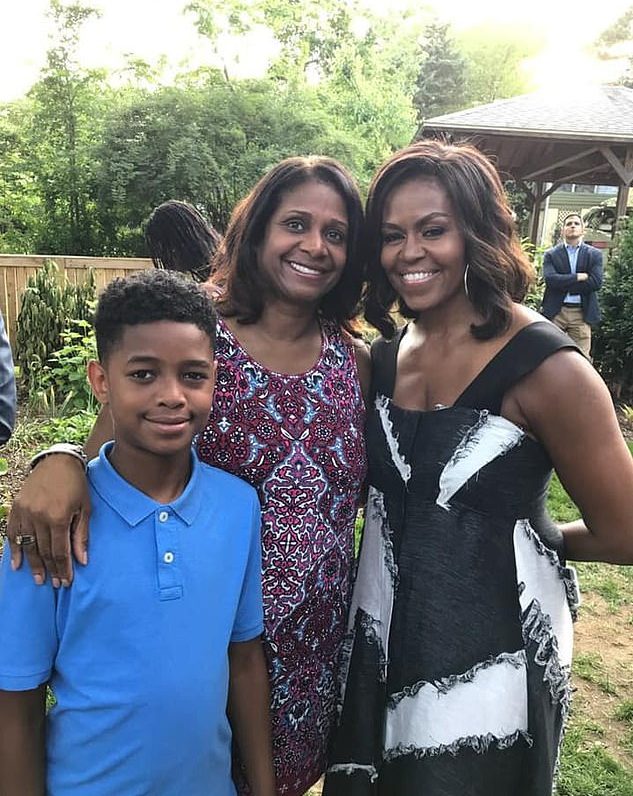 Sasha Obama attends high school prom (photos)