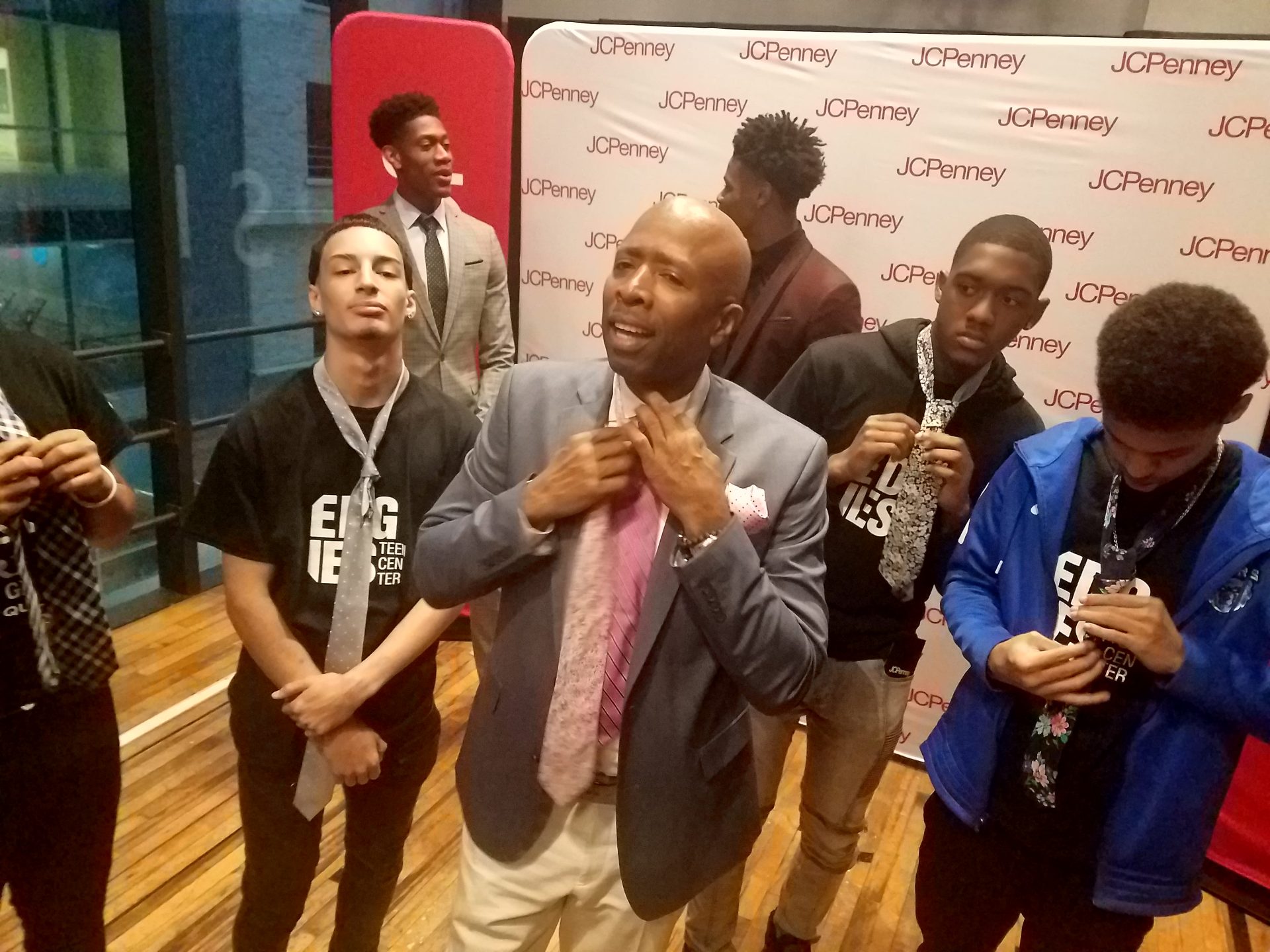 Kenny Smith and De’Andre Hunter, Coby White and Cam Reddish teamed up to host an evening of mentorship for young men from the local Boys & Girls Clubs team (Photo by Derrel Jazz Johnson of Steed Media Services)