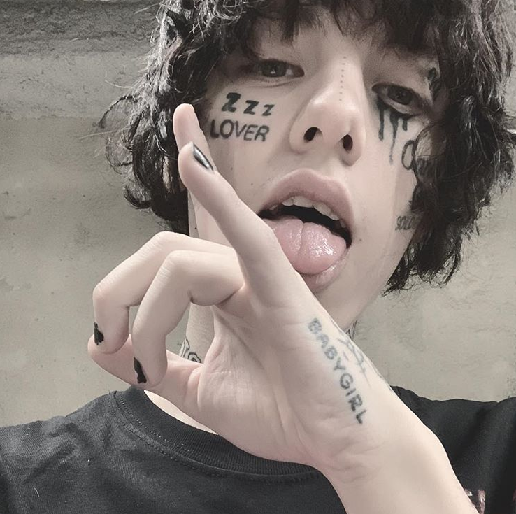 Lil xan без шапки