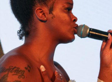 Ari Lennox brings 'Shea Butter' soul to 'House of BET' at Essence Festival