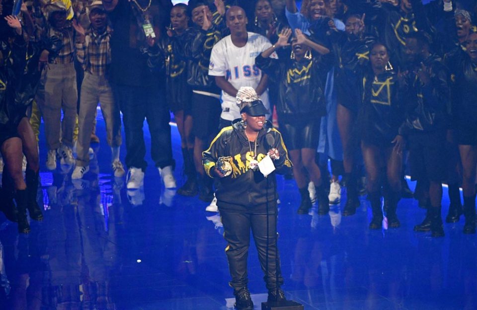 Missy Elliott wins Video Vanguard Award at the MTV VMAs (video)