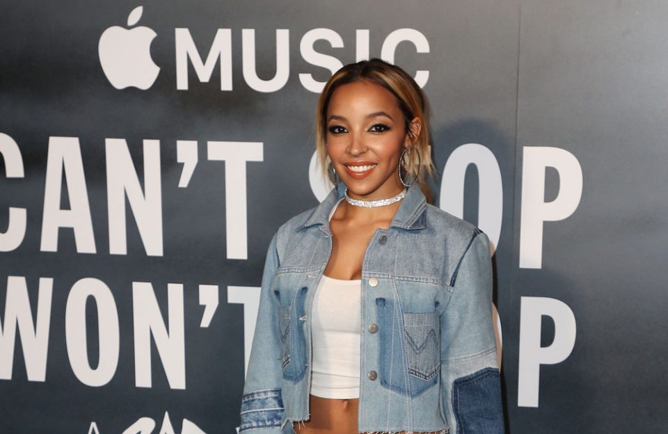 Tinashe teases fans about new music