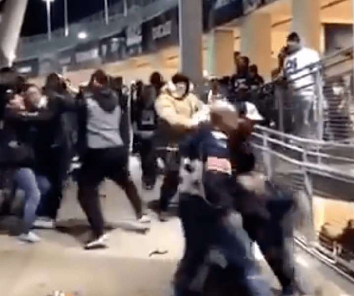 Dallas Cowboys fans beaten up by Chicago Bears fans during NFL game (video)