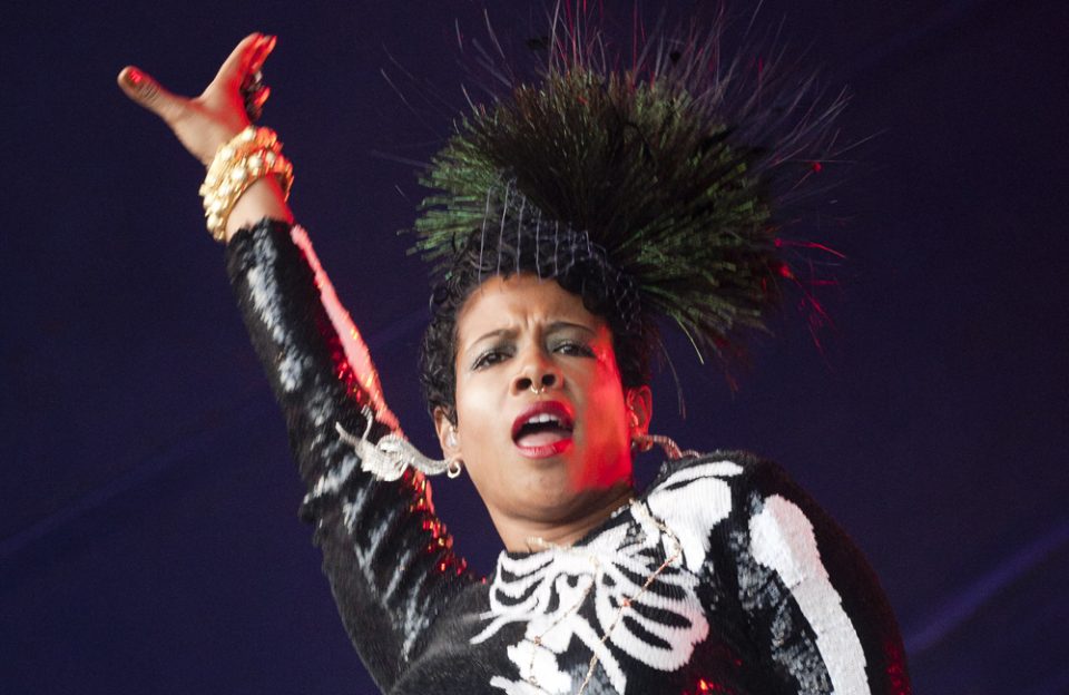 Beyhive slams Kelis for letting Asians play in her hair but yelled at Beyoncé