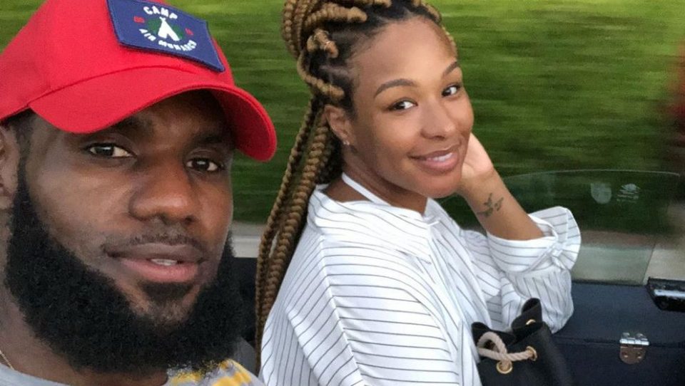 LeBron James surprises wife Savannah with home dinner date (photos, video)