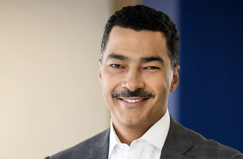 United Airlines appoints 1st Black president, Brett J. Hart