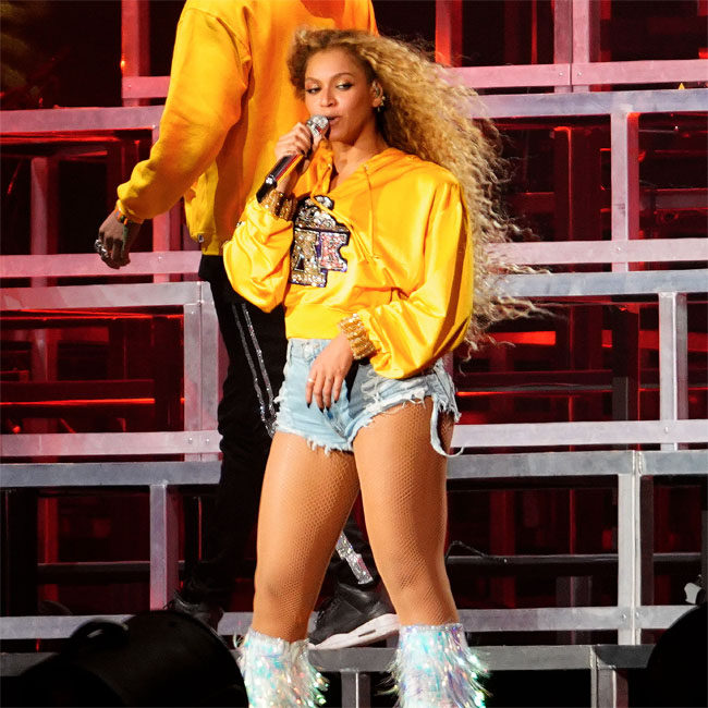 Beyoncé urges protesters to stay focused