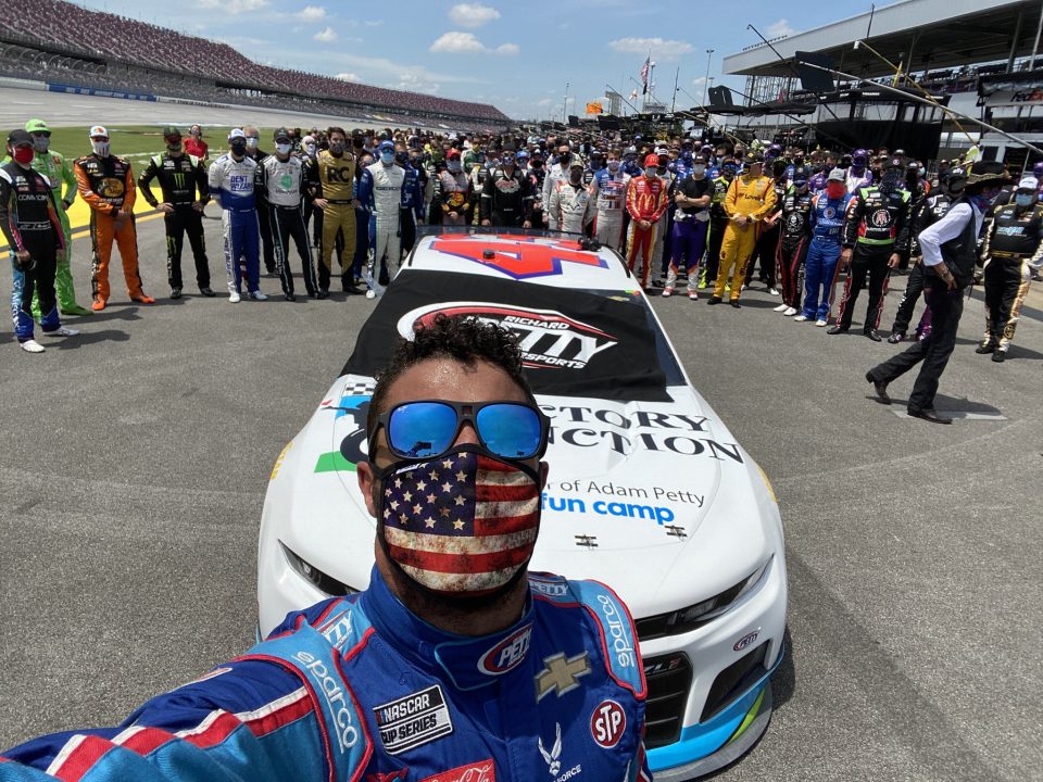 Curt Schilling Compares NASCAR's Bubba Wallace to Jussie Smollett