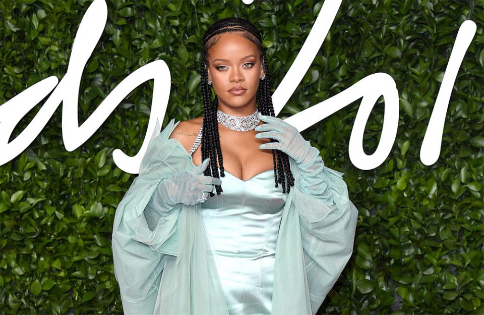Rihanna's fans call for her to be crowned queen of Barbados
