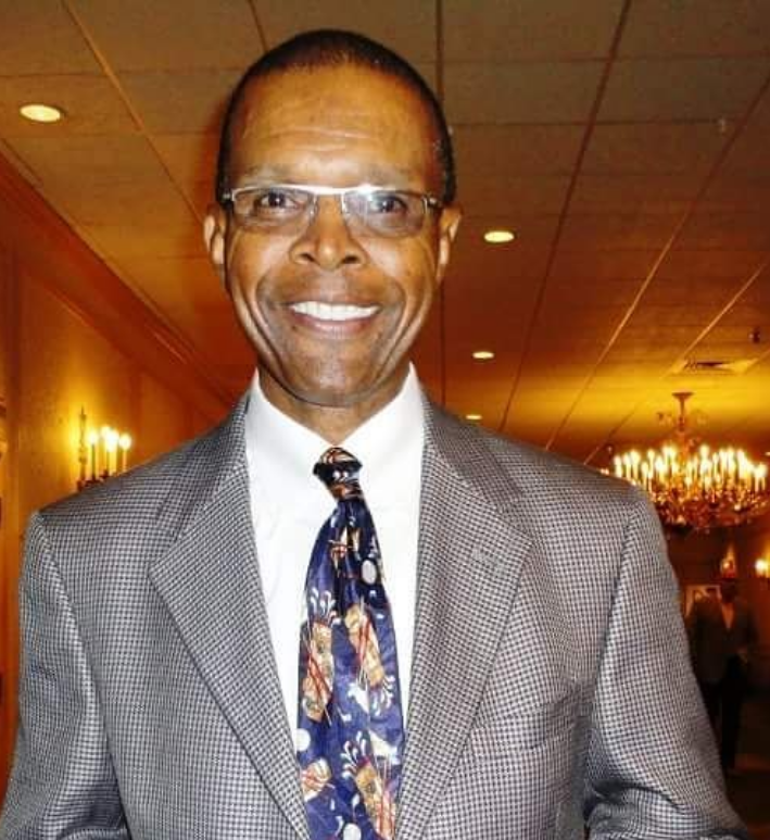 Legendary Chicago Bears running back Gale Sayers dies at 77