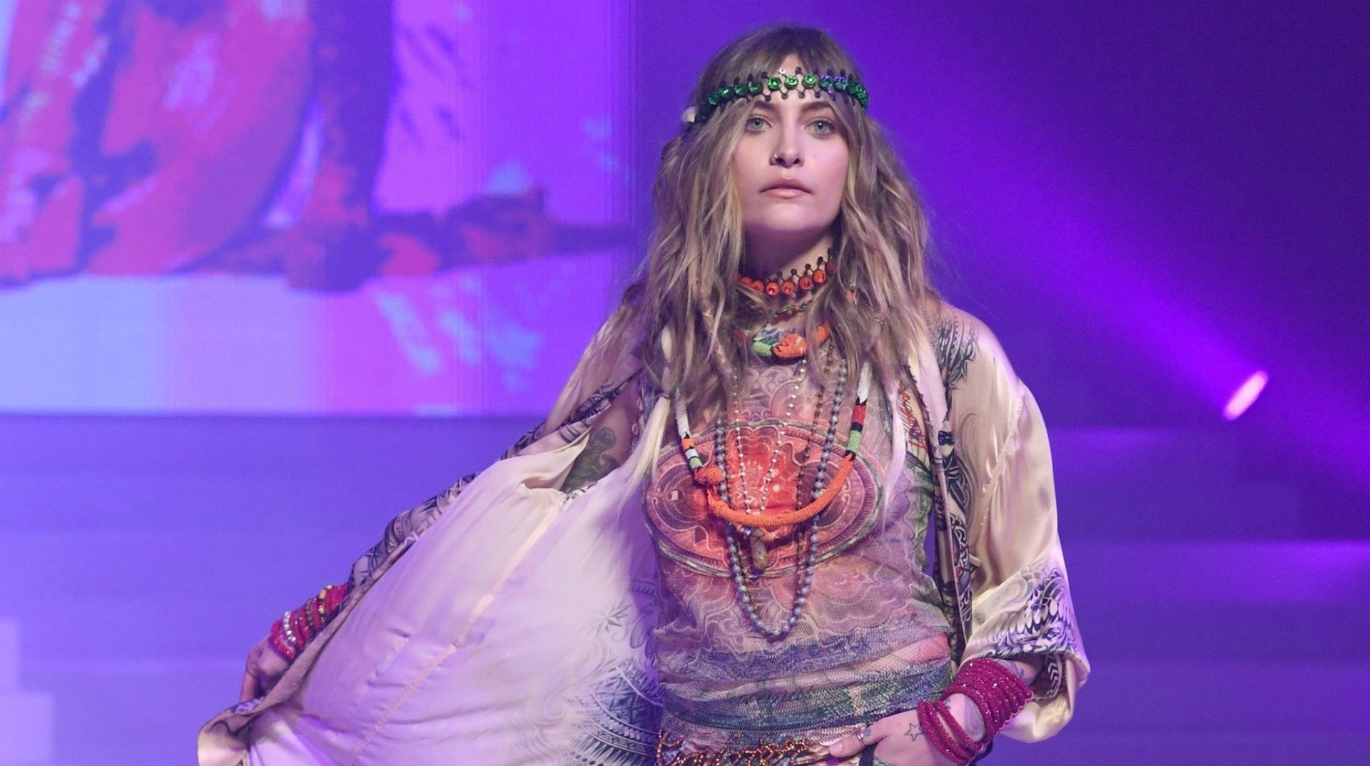 Paris Jackson says Michael Jackson fans have told her to 'kill myself' (video)