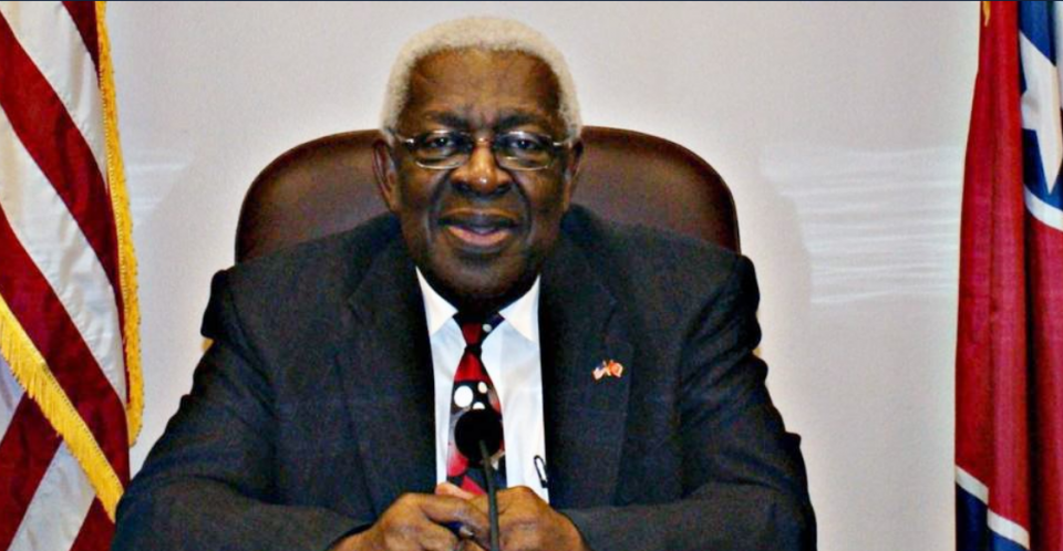 Tennessee city's 1st Black mayor dies from COVID-19