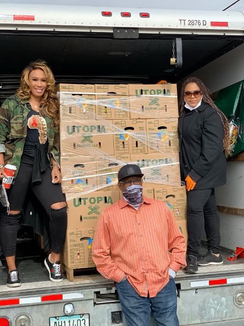 NeNe Leakes and friends join Trinity Girls Network to feed the community