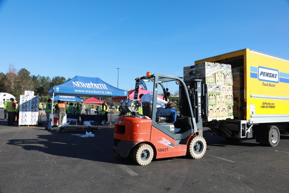 Thanksgiving at the King's Table: New Birth provides meals to thousands (photos)