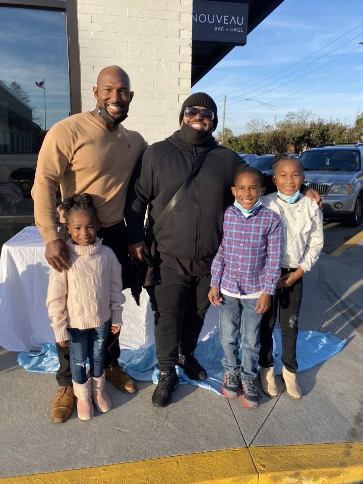 CeeLo Green, reality TV's Martell Holt help Nouveau Bar with turkey drive