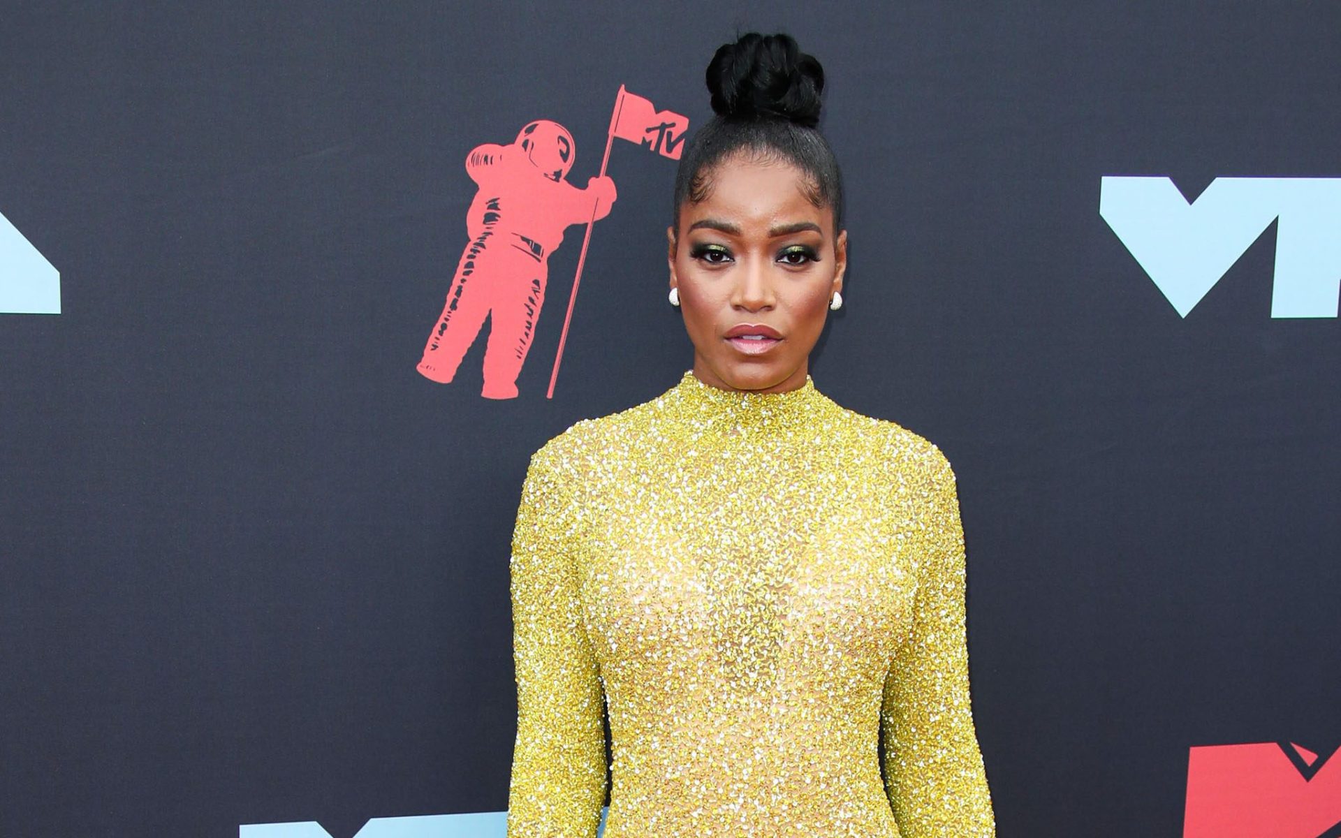 Keke Palmer thanks her baby boy for her voluptuous body (video)