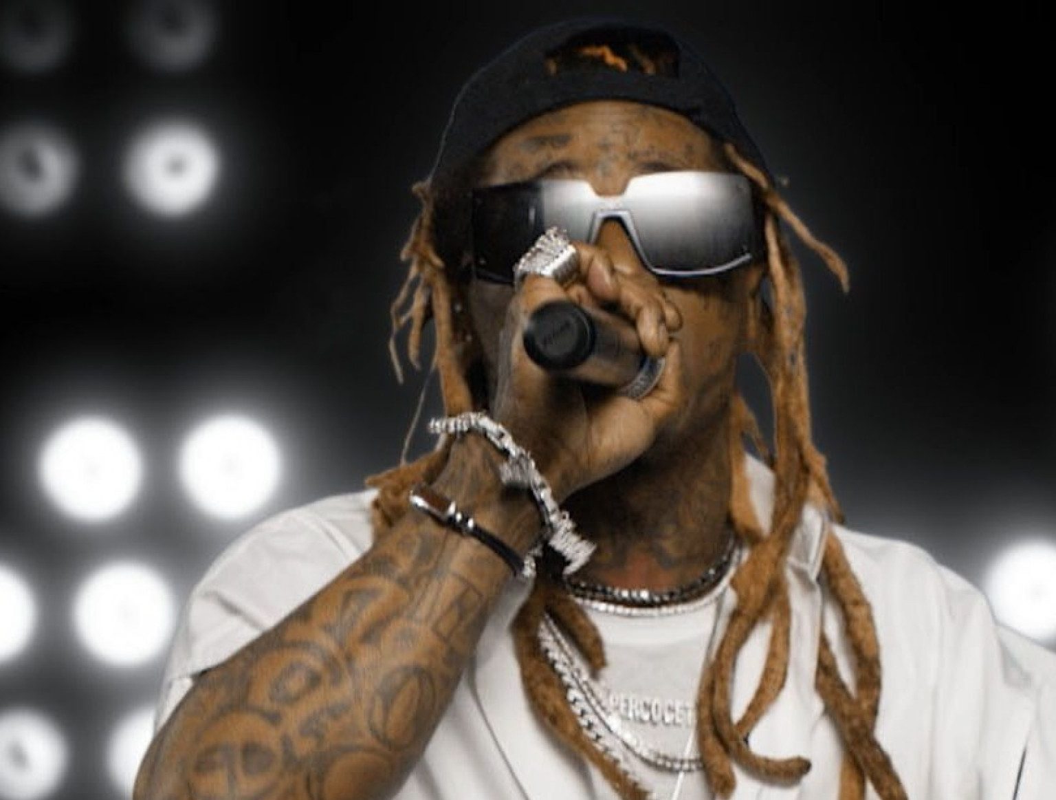 Lil Wayne proclaims himself 'the best rapper alive'