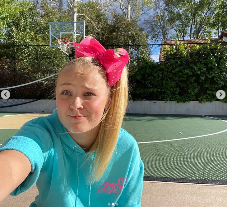 Twitter goes after DaBaby for insulting teenage TV star Jojo Siwa