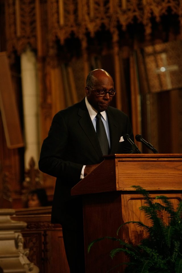 Civil rights leader and political strategist Vernon Jordan dies at 85