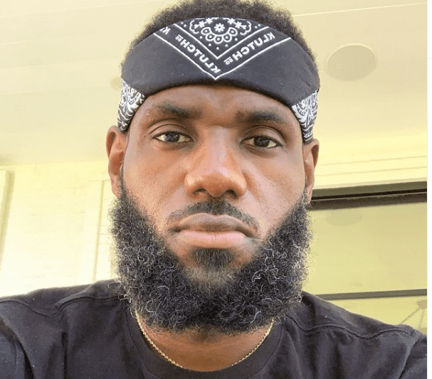 Fans accuse NBA of hypocrisy for sidelining Chis Paul due to COVID protocols