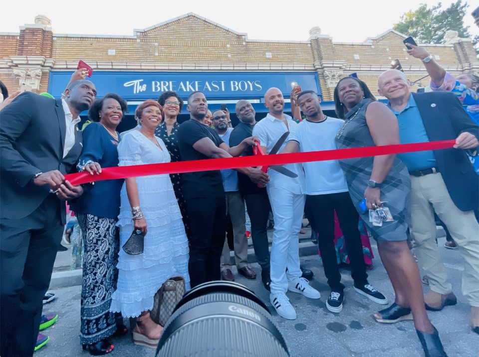 Cynthia Bailey hosts opening of Juan and Gee Smalls' new brunch spot