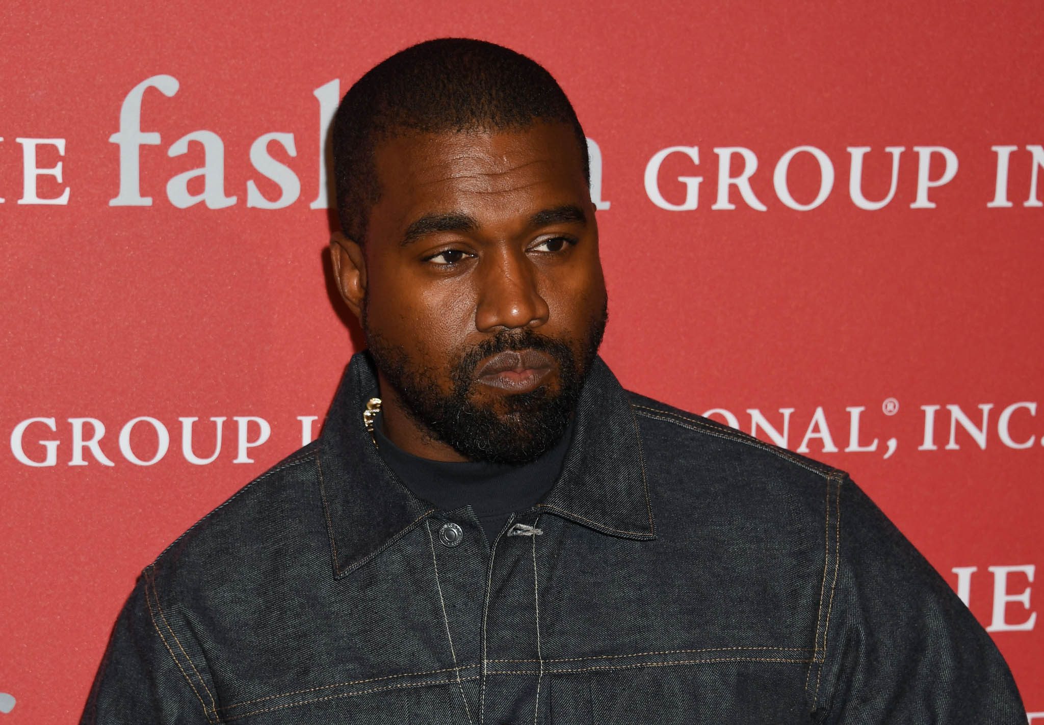 Kanye West shows off meager living arrangements at ...