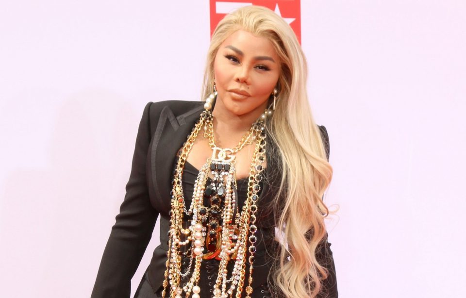 50 Cent calls Lil Kim a 'leprechaun,' she fires back (video)