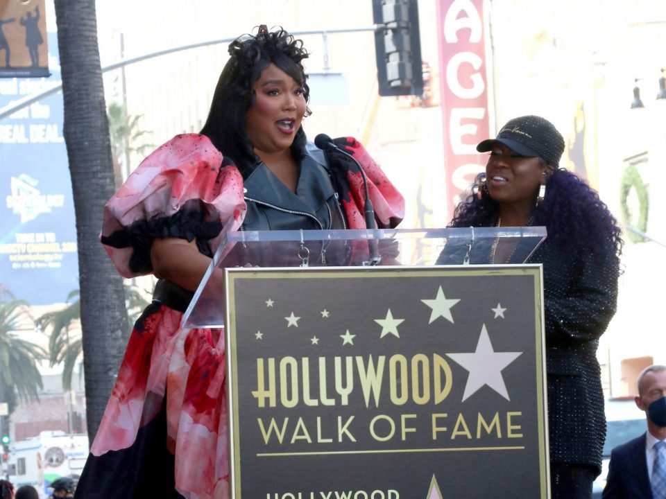 Lizzo gives heartfelt message at Missy Elliot's Walk of Fame induction