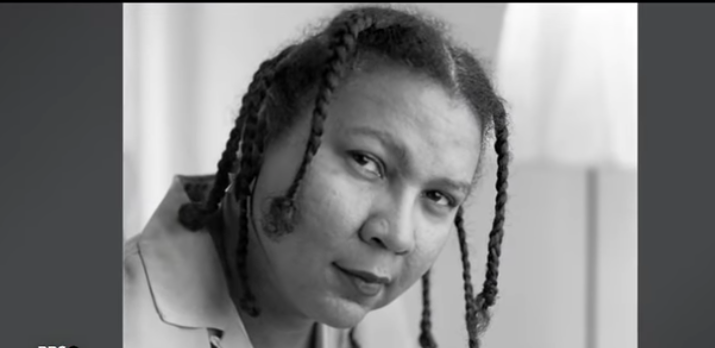 VP Kamala Harris, celebs mourn death of feminist writer and activist bell hooks