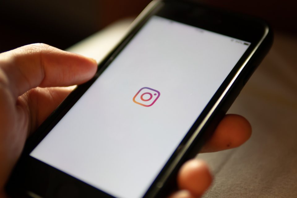 instagram-set-to-bring-back-the-chronological-feed-in-2022