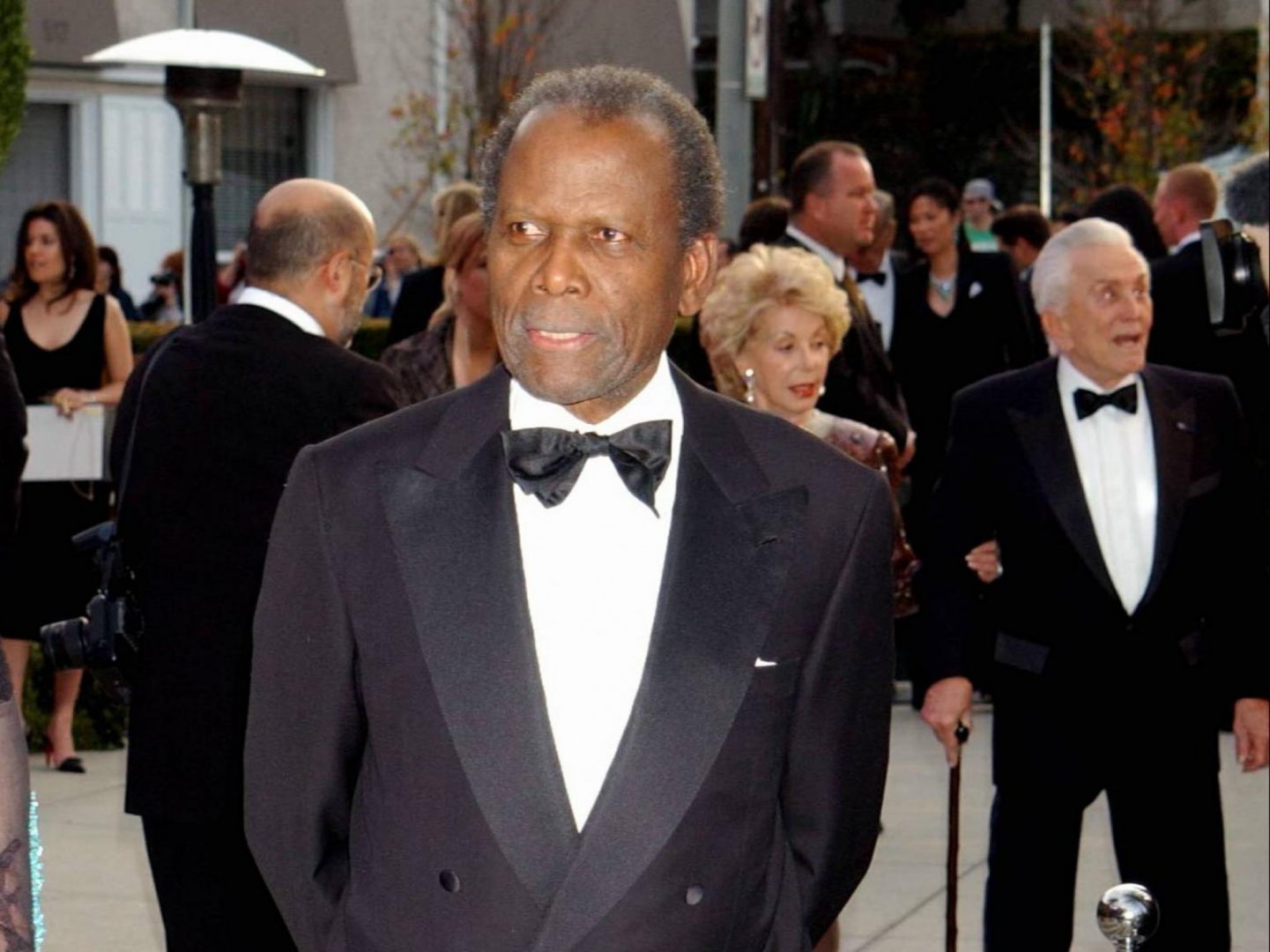 We owe Will Smith award for Best Black Stand Up, like Sidney Poitier stood up