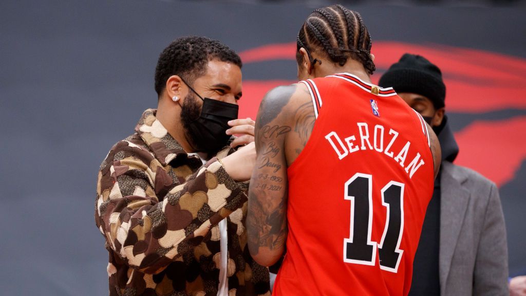 The DeMar DeRozan and Nikola Vucevic pairing has been cooking lately. The Chicago Bulls have scored 1.11 points per possession on trips featuring a DeRozan-Vucevic ball screen — the second-best mark among high-volume pairings. (Cole Burston/Getty Images)