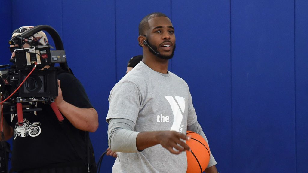 During the Phoenix Suns’ final game before the All-Star break, Chris Paul suffered a fractured thumb avulsion. This will now be a real evaluation period that could potentially help the team in the long run. (Rick Diamond/Getty Images)