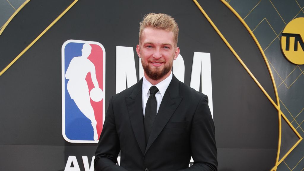 The Sacramento Kings acquired two-time All-Star Domantas Sabonis (pictured) to help form an intriguing 1-2 duo with De’Aaron Fox, but moved out arguably the team's best player this season in Tyrese Haliburton to make the Sabonis-Fox tandem happen. (Rich Fury/Getty Images)