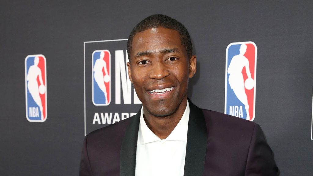Retiring Jamal Crawford will go down as arguably the greatest sixth man of all-time, and is also known as one of the best teammates around the league. (Joe Scarnici/Getty Images for Turner Sports)