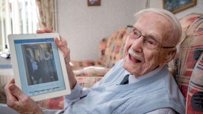 An RAF veteran has laid claim as 'Britain's oldest Facebook user' - aged 106. (James Linsell Clark/Zenger)