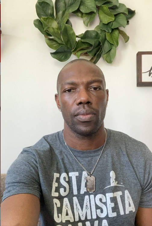 Terrell Owens knocks out man at a CVS (video)