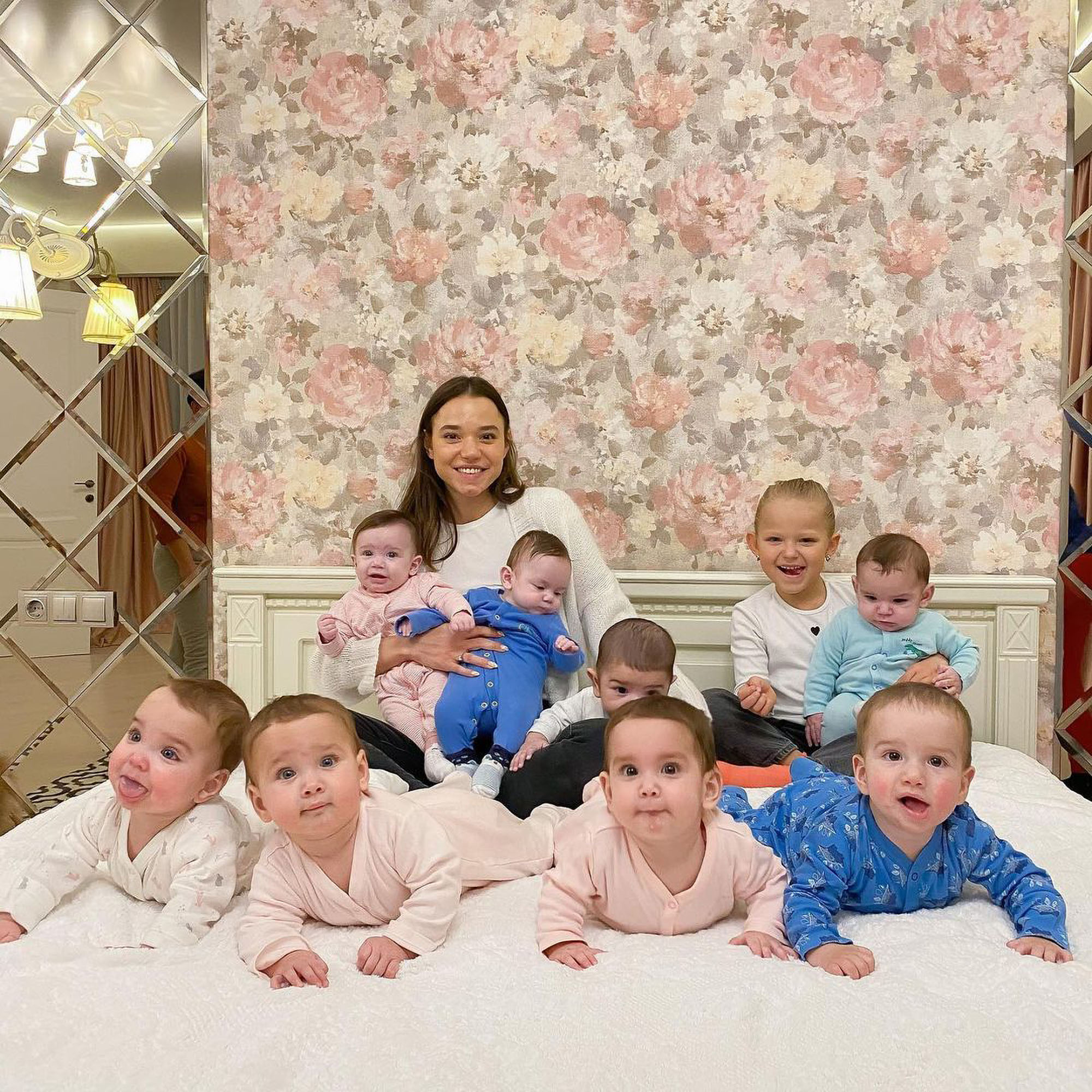 Russian woman Christina Ozturk with her children. (@batumi_mama/Zenger)