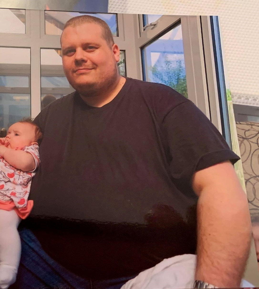 Obese dad of two who found it hard to drive as his belly would get wedged against the steering wheel has ditched more than 200 lbs to be crowned Slimming World’s Man of the Year. (Matthew Newby, SWNS/Zenger)