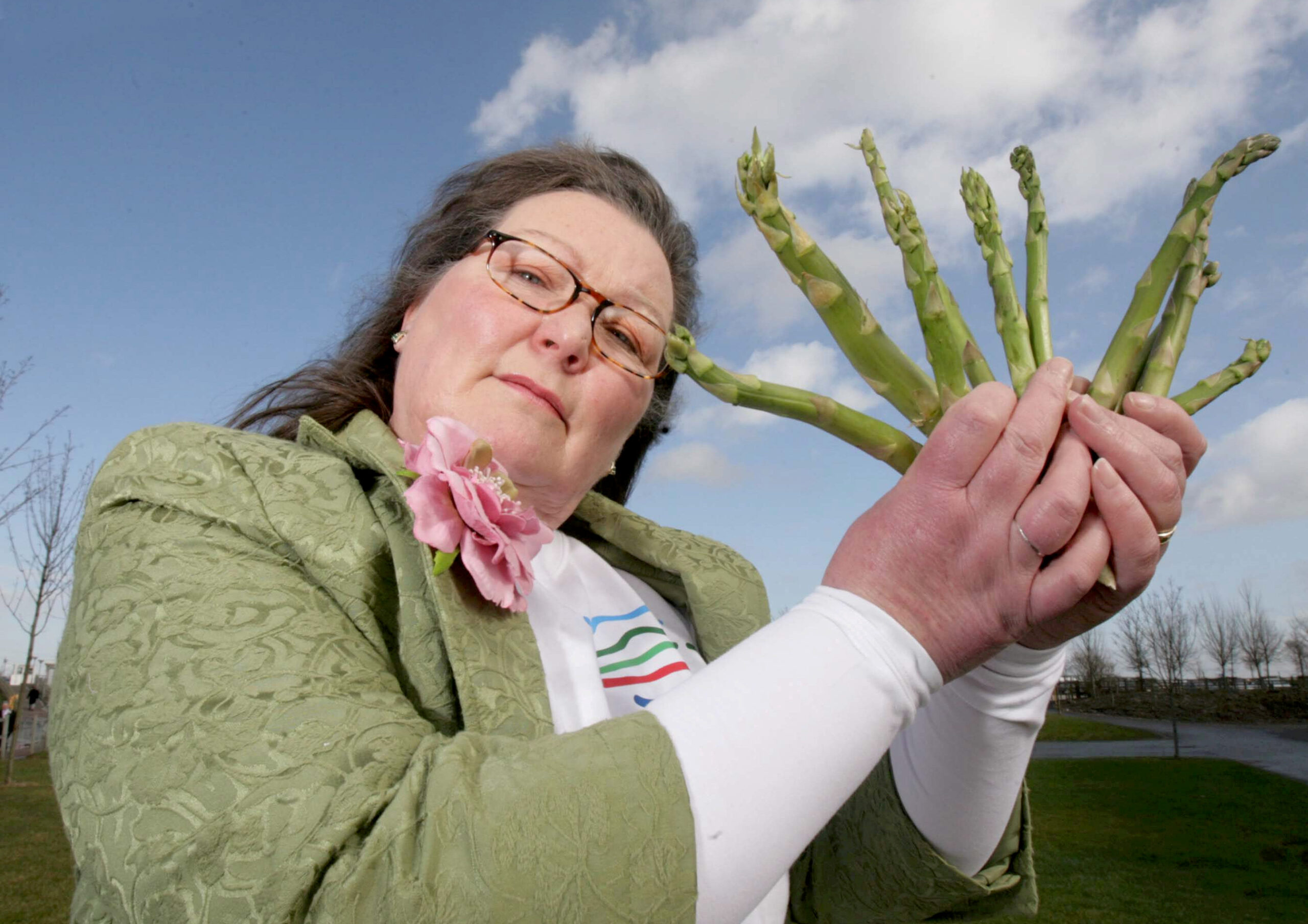 A fortune teller dubbed Mystic Veg who predicts the future using asparagus has revealed the UK's next Prime Minister will be Ben Wallace. (Jon Mills, SWNS/Zenger)