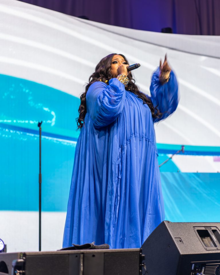 Singer Kierra Sheard Kelly named AT&T 'Black Future Maker' during Essence Fest