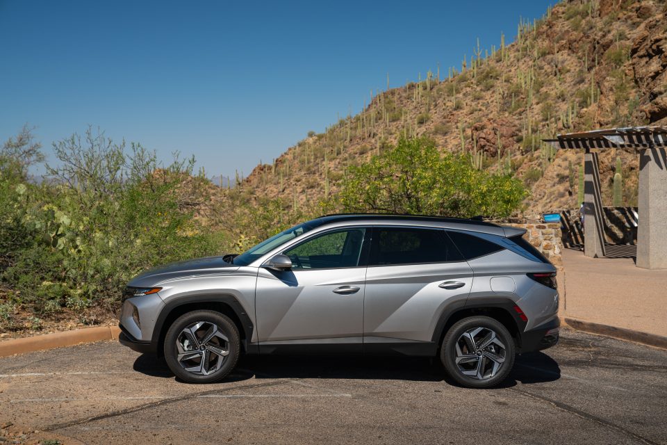 Hyundai's 2022 Tucson Limited PHEV is a great option to total electric cars
