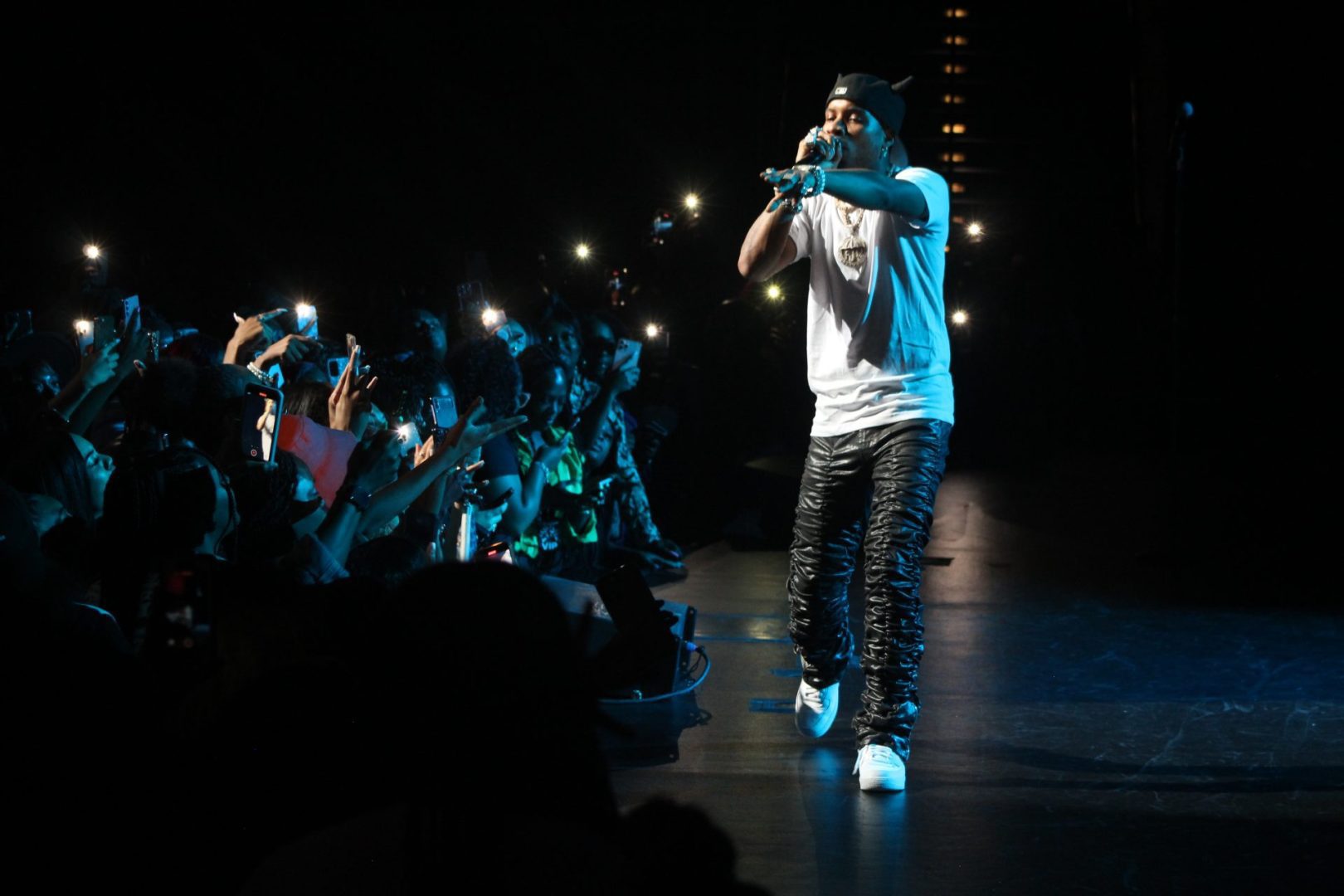 Tory Lanez and August Alsina show no love during tour stop in Chicago