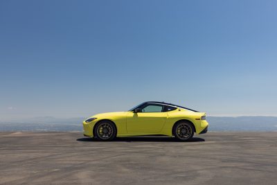 2023 Nissan Z: Performance comparison between automatic and manual transmission