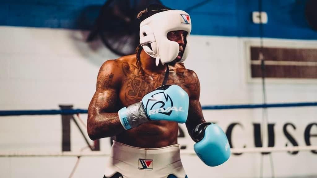 O'Shaquie Foster getting in some sparring ahead of his February 11, title shot against undefeated Rey Vargas. (Courtesy of O'Shaquie Foster) 