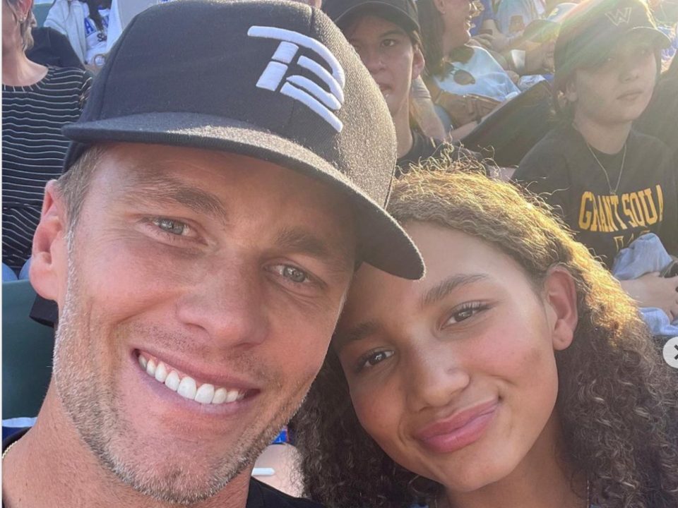 Tom Brady supports niece at UCLA softball game